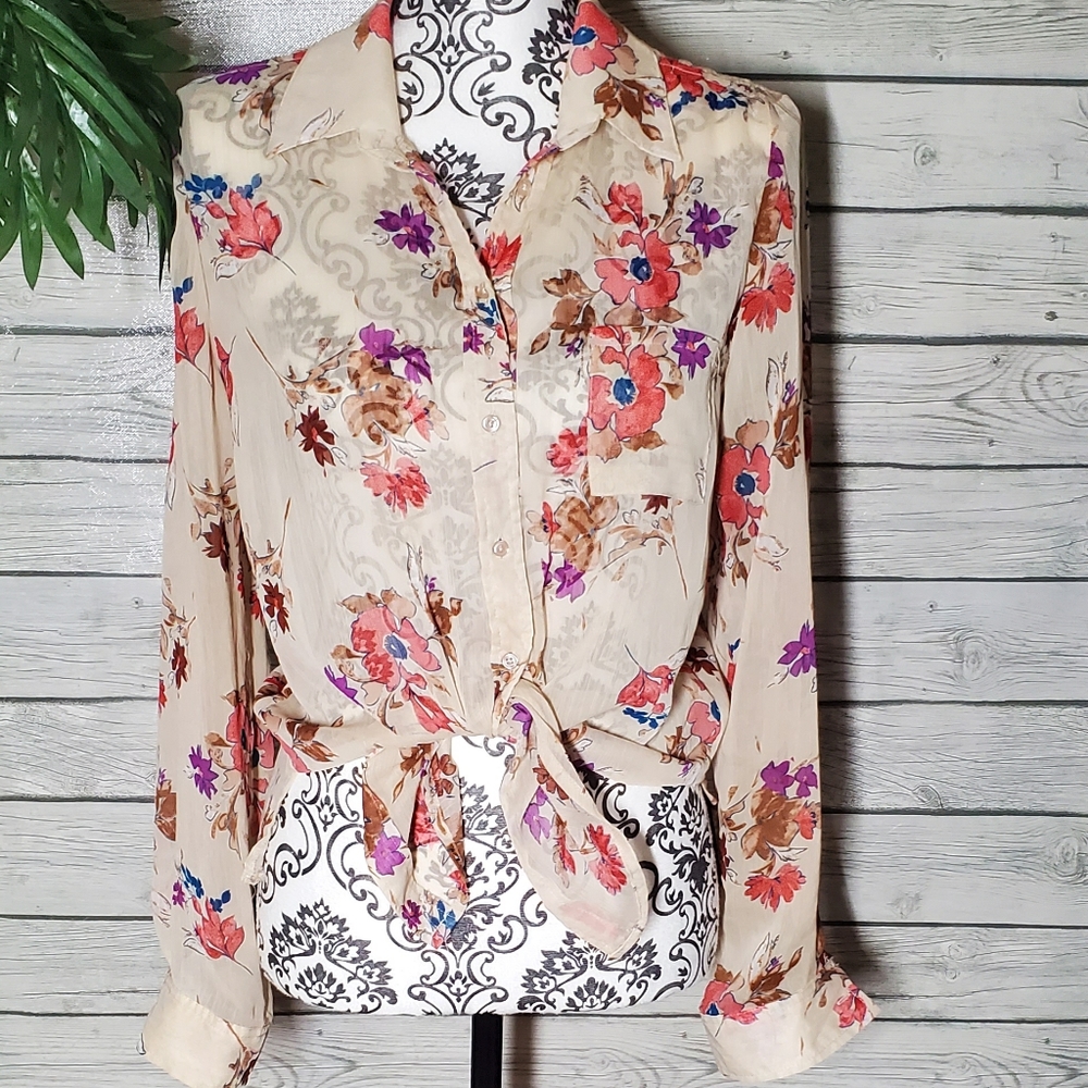 American Rag Floral Collared Button Up - Picture 15 of 15